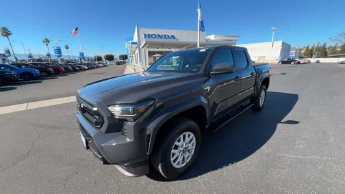 2025 Toyota Tacoma SR5