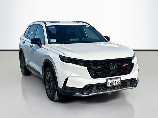 Platinum White Pearl 2026 Honda CR-V Hybrid