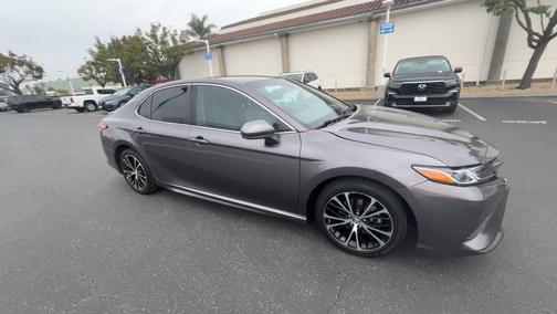 2018 Toyota Camry SE
