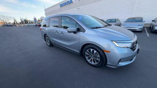 2023 Honda Odyssey 