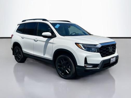 Platinum White Pearl 2023 Honda Passport