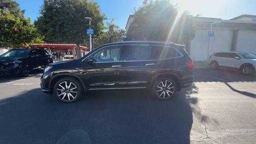 2022 Honda Pilot AWD Elite