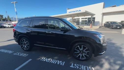 2022 Honda Pilot AWD Elite