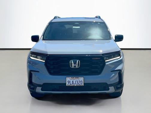 Sonic Gray Pearl 2024 Honda Pilot