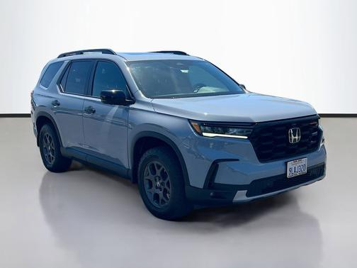 Sonic Gray Pearl 2024 Honda Pilot