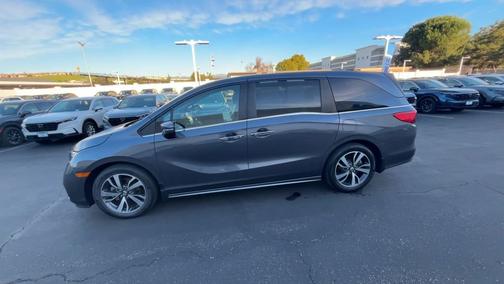 2023 Honda Odyssey 