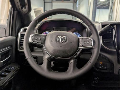 2025 RAM 2500 Big Horn Crew Cab 4x4 6'4' Box