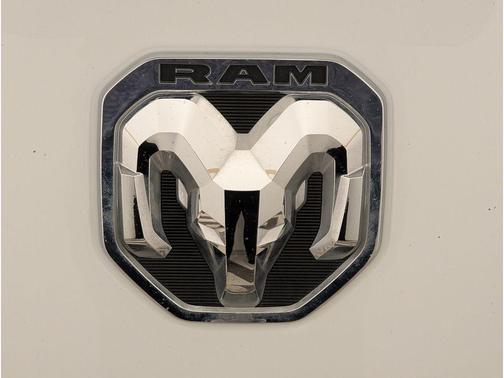 2019 RAM 3500 Tradesman Crew Cab 4x4 8' Box