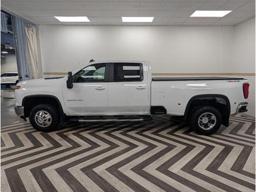 Summit White 2025 Chevrolet Silverado 3500 LT