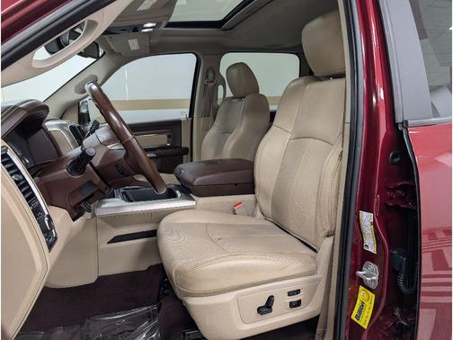 2018 RAM 2500 Laramie Crew Cab 4x4 6'4' Box