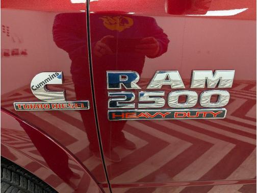 2018 RAM 2500 Laramie Crew Cab 4x4 6'4' Box