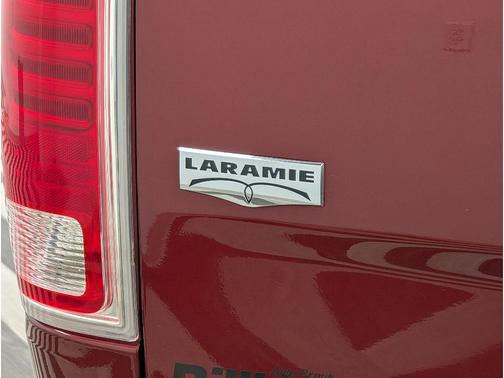 2018 RAM 2500 Laramie Crew Cab 4x4 6'4' Box