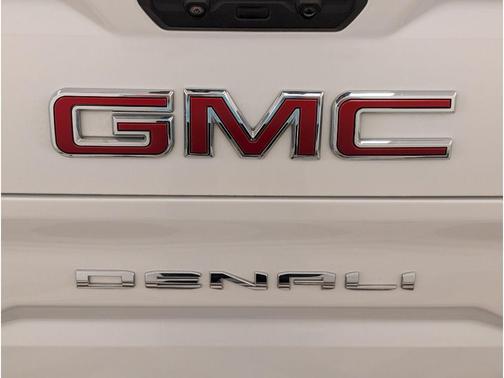 White Frost Tricoat 2022 GMC Sierra 1500 Denali