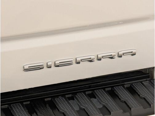 White Frost Tricoat 2022 GMC Sierra 1500 Denali