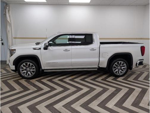 White Frost Tricoat 2022 GMC Sierra 1500 Denali