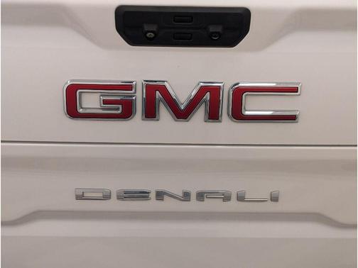 White Frost Tricoat 2022 GMC Sierra 1500 Denali