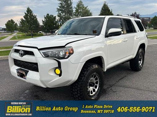 Super White 2019 Toyota 4Runner SR5
