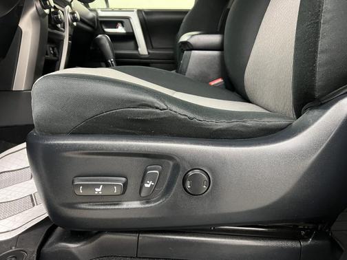 Super White 2019 Toyota 4Runner SR5