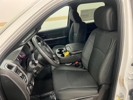 2026 RAM 3500 Tradesman Crew Cab 4x4 8' Box