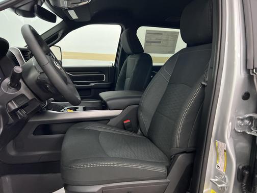 Silver Zynith 2026 RAM 2500 Big Horn Crew Cab 4x4 6'4' Box