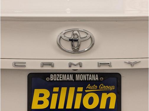 Super White 2021 Toyota Camry SE