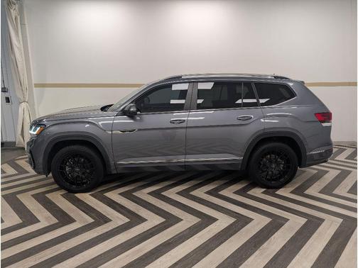 Platinum Gray Metallic 2022 Volkswagen Atlas 3.6L SEL