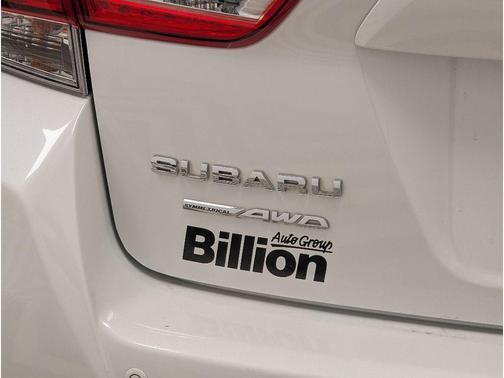 Crystal White Pearl 2018 Subaru Impreza 2.0i Limited