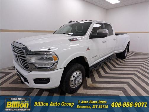 Bright White Clearcoat 2021 RAM 3500 Laramie Crew Cab 4x4 8' Box