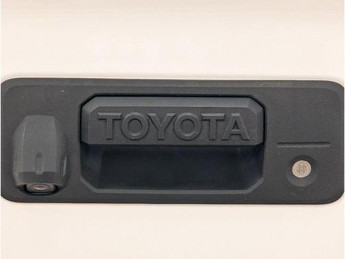 Alpine White 2017 Toyota Tundra SR5
