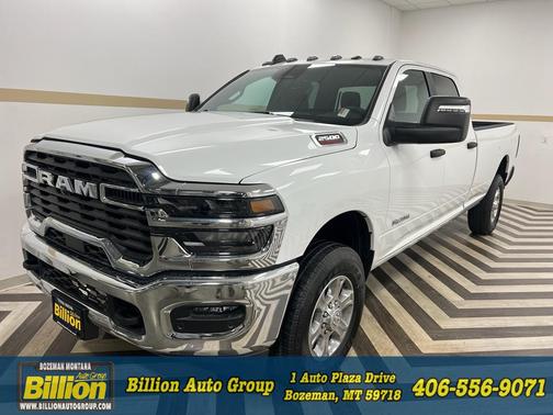 Bright White Clearcoat 2026 RAM 2500 Big Horn Crew Cab 4x4 8' Box