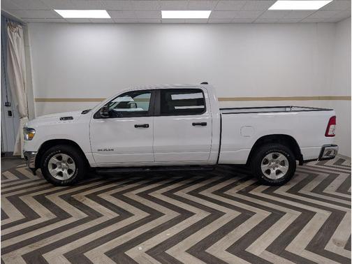 Bright White Clearcoat 2023 RAM 1500 Big Horn/Lone Star