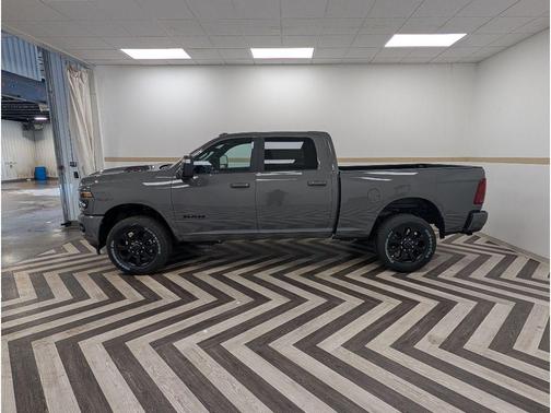 Ceramic Gray Clearcoat 2026 RAM 2500 Laramie Crew Cab 4x4 6'4' Box