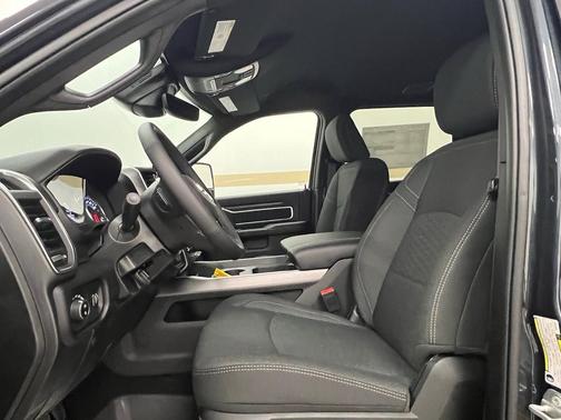 2026 RAM 2500 Big Horn Crew Cab 4x4 8' Box