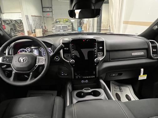 2026 RAM 2500 Big Horn Crew Cab 4x4 8' Box