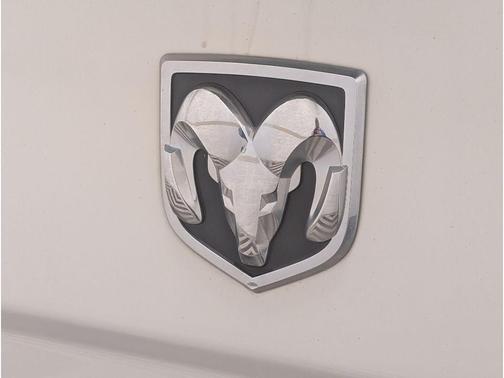 2018 RAM 2500 Laramie Crew Cab 4x4 8' Box