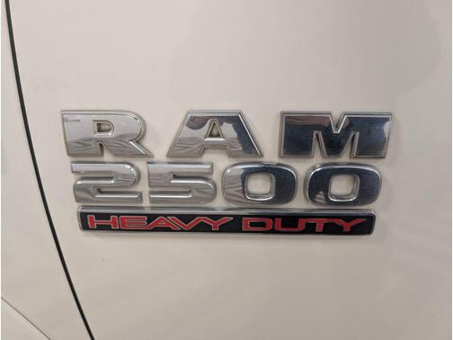 2018 RAM 2500 Laramie Crew Cab 4x4 8' Box