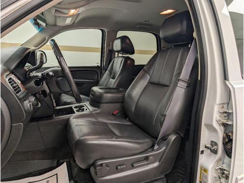 Summit White 2013 Chevrolet Tahoe LT