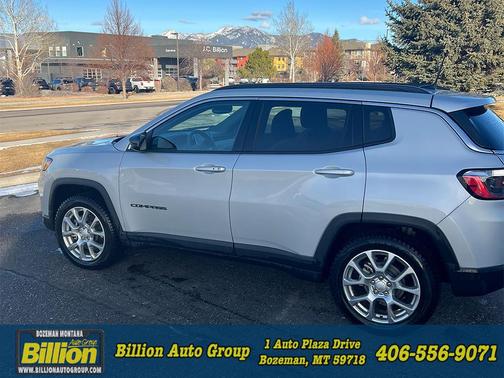 2024 Jeep Compass Latitude Lux