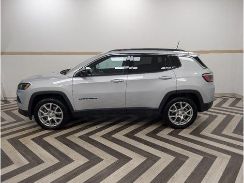 2024 Jeep Compass Latitude Lux