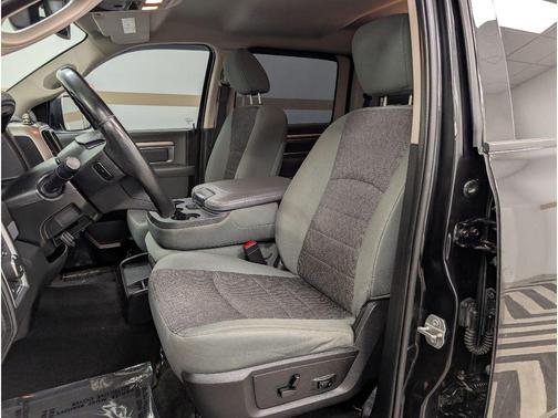 Brilliant Black Crystal Pearlcoat 2015 RAM 1500 Big Horn