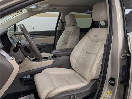 2017 Cadillac XT5 Premium Luxury