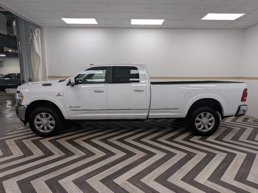 2020 RAM 3500 Limited Crew Cab 4x4 8' Box