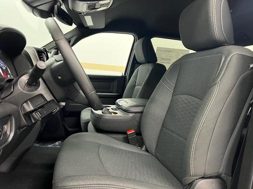 Bright White Clearcoat 2026 RAM 3500 Tradesman Crew Cab 4x4 8' Box