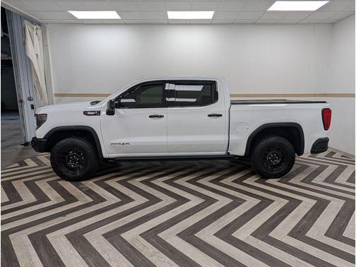Summit White 2024 GMC Sierra 1500 AT4X