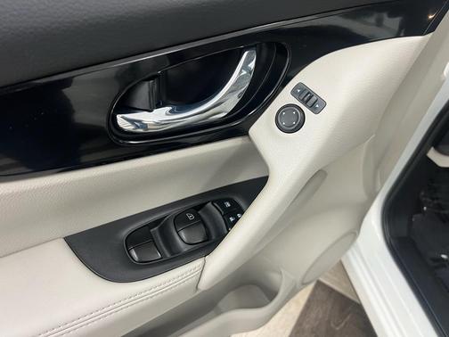 2018 Nissan Rogue Sport SV