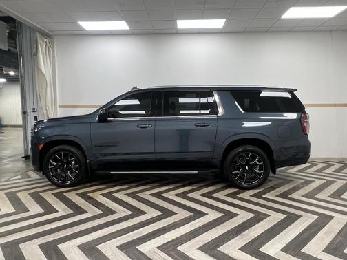 2021 Chevrolet Suburban LT