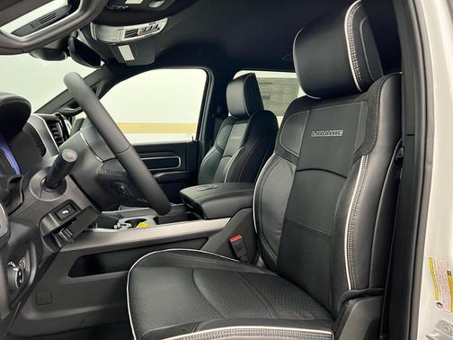 2026 RAM 2500 Laramie Crew Cab 4x4 8' Box