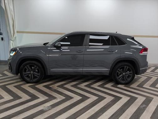 2020 Volkswagen Atlas Cross Sport 3.6L V6 SE w/Technology R-Line