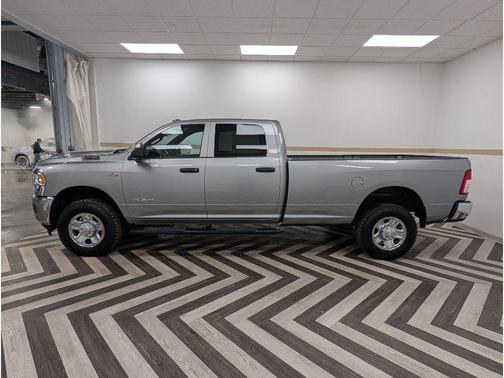 2021 RAM 2500 Tradesman Crew Cab 4x4 8' Box