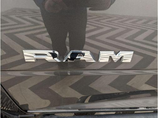 2022 RAM 2500 Tradesman Crew Cab 4x4 6'4' Box